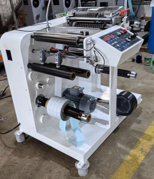 Auto slitting rewinding machine 