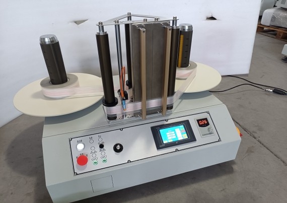 Rewinder with splice plate air clamp 